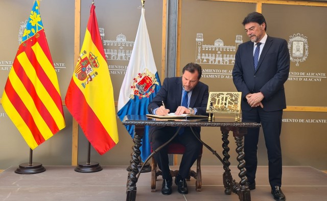 El PP de Alicante agradece a Puente que baraje suprimir el peaje de la AP-7 para liberar tráfico