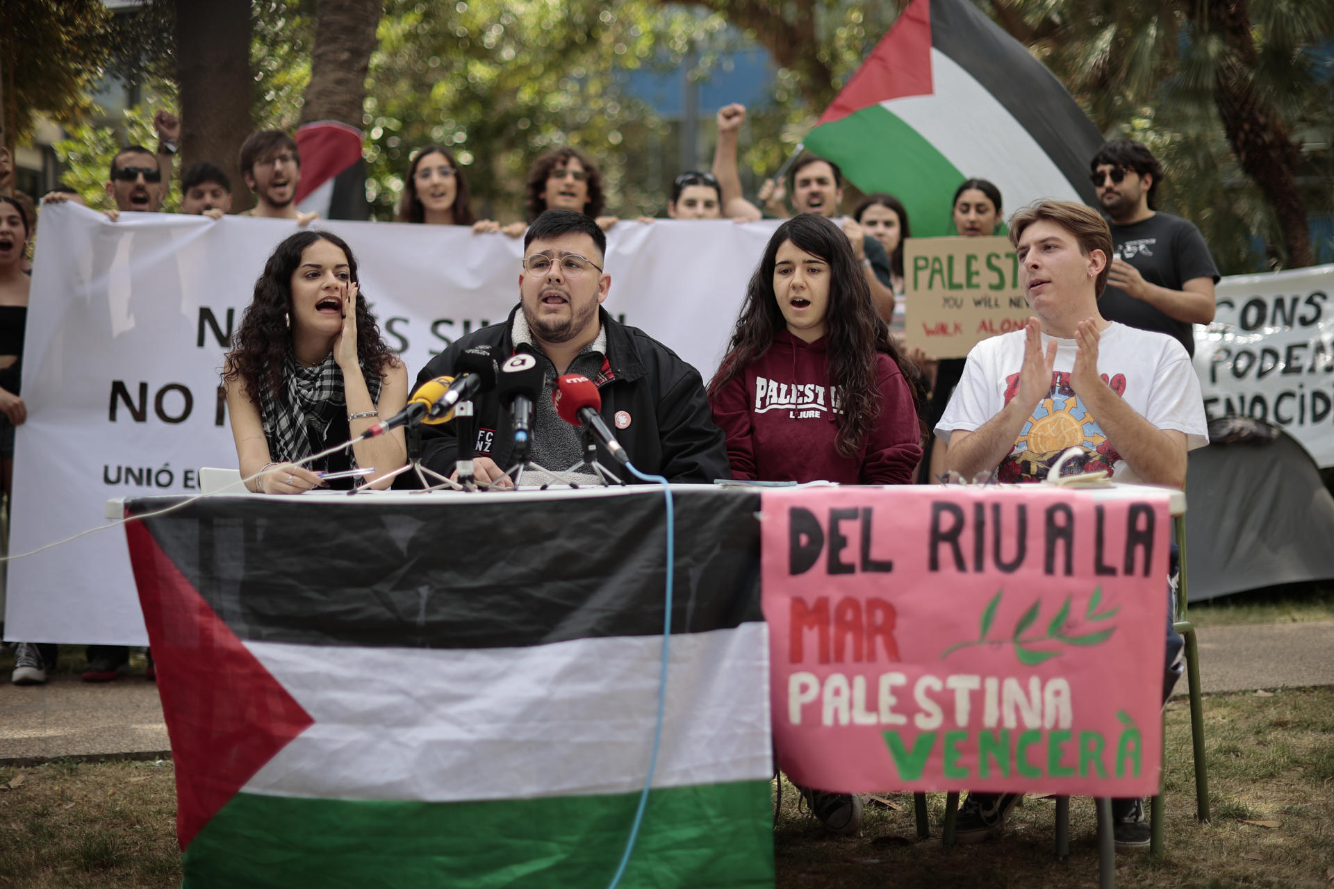 La acampada propalestina de València tacha de 