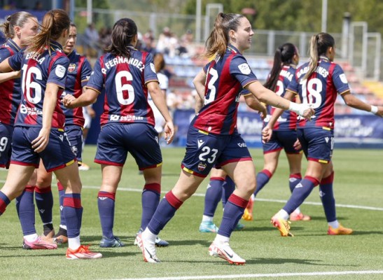 El Levante quiere ganar a su homónimo Las Planas y espera el fallo del Atlético por Europa