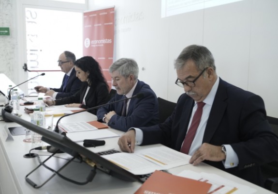 El Colegio de Economistas de Alicante presenta las novedades de la campaña de la renta