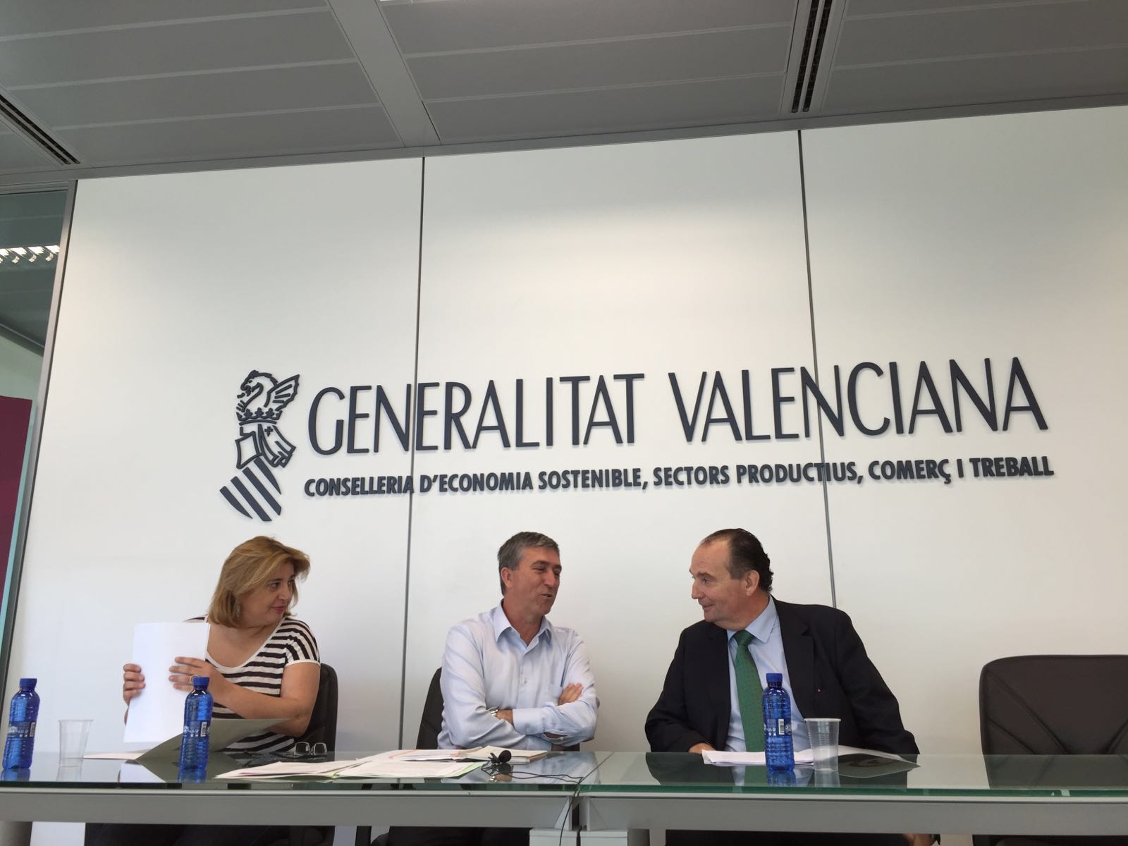 Economía reivindica su oficina de inversión extranjera sin el IVF