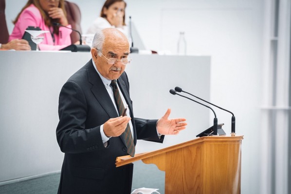 Alberto Garre rescata la hemeroteca hídrica del PP