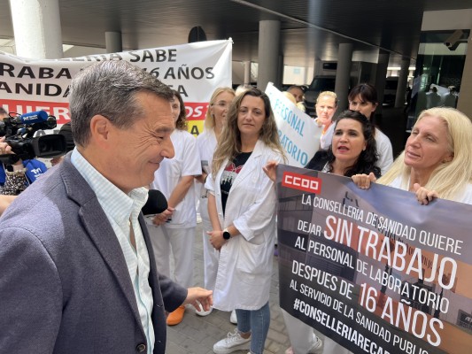 Sanidad descarta subrogar a la plantilla del laboratorio del Hospital de Torrevieja