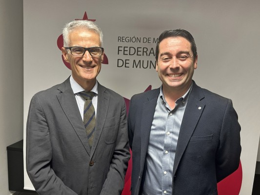 Pedro José Noguera, alcalde de Las Torres, eleva la presencia de la Región en la FEMP