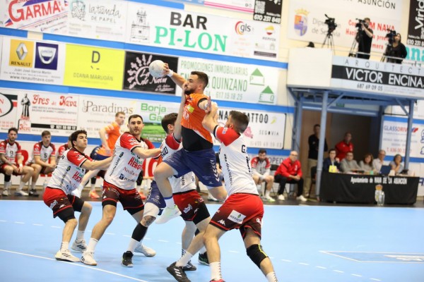 El TM Benidorm asegura la permanencia por décima temporada consecutiva en la Asobal
