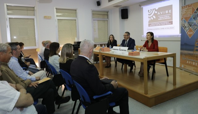 Más profesionalización y nuevos socios, los retos de la patronal de agencias de viajes de la Marina Baixa