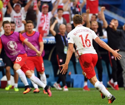Polonia no necesita los goles de Lewandowski para pasar a octavos
