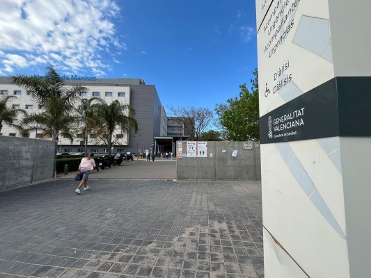 El Hospital de Manises afronta su primer día de gestión directa 