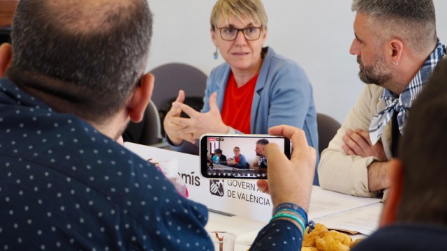 Robles avisa a Catalá que su “falta de transperencia” impide cualquier acuerdo con Compromís
