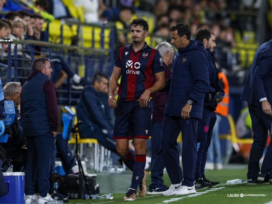 Álex Muñoz tiene una lesión en el recto anterior y es duda para el final de Liga