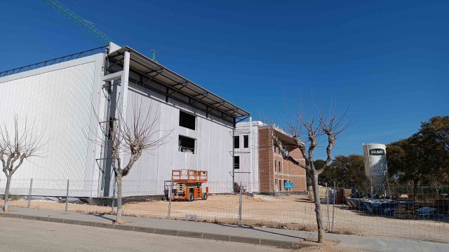 Pilar de la Horadada aprueba los primeros 700.000 euros de sobrecostes del CAMME