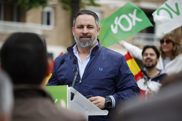Abascal denuncia que Génova pone 