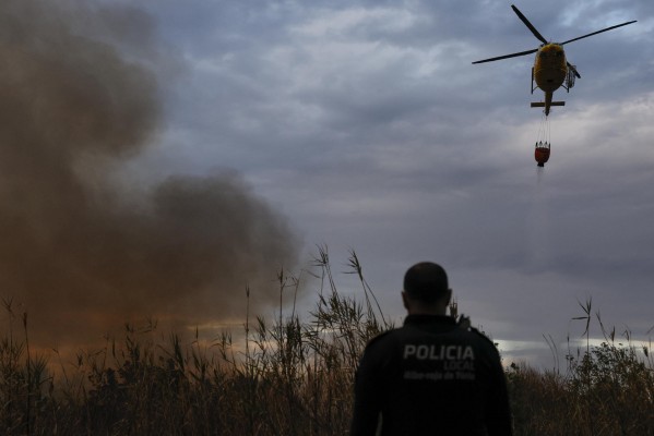 Controlado el incendio forestal declarado este domingo en Aielo de Malferit