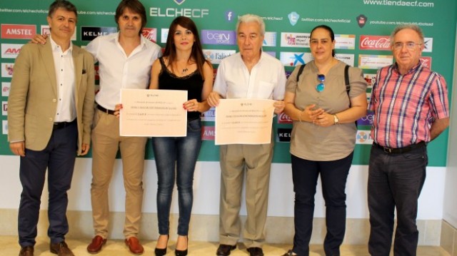 Los Veteranos entregan la recaudación del II Memorial por los jugadores del Elche