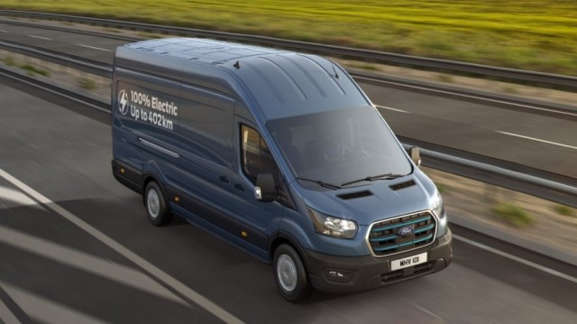 Más autonomía, recarga más rápida: Ford Pro potencia la E Transit, líder de su segmento