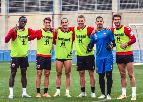 El Leganés no parece el rival más propico para hacerlo, pero el Eldense ha de levantar el vuelo ya