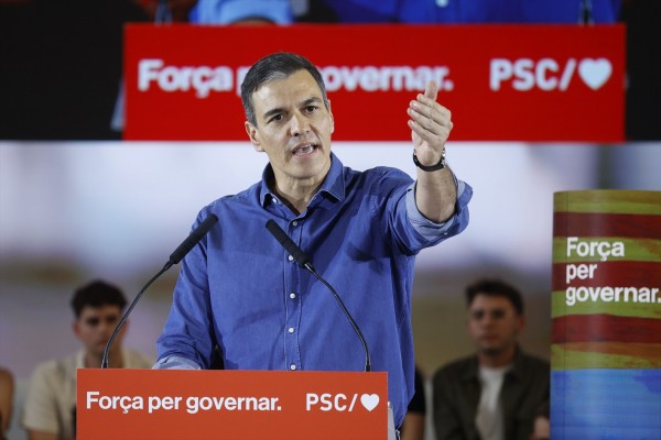 Sánchez avisa que defenderá la memoria democrática tras el informe de la ONU 