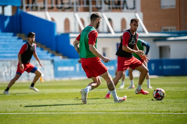 El Alcoyano quiere cerrar la salvación y recuperar su imagen en Sanlúcar pese a las bajas