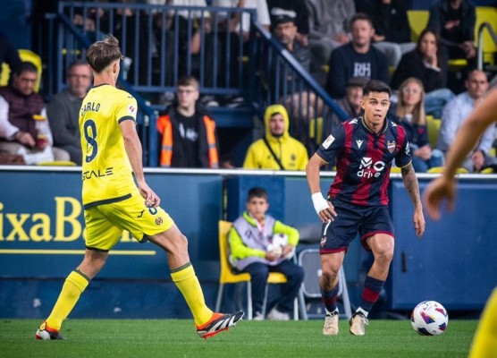 El Levante golea a un endeble Villarreal B en La Cerámica y apaga la ilusión de la salvación 