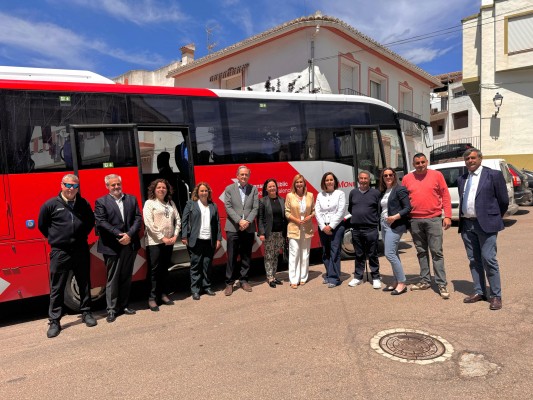 La Generalitat pone en marcha el nuevo servicio de autobuses entre el Alto Palancia, Sagunt y Valencia
