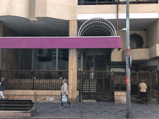 La milla de oro de Alicante crece con los muebles de Casa Viva y la línea masculina de Intimissimi