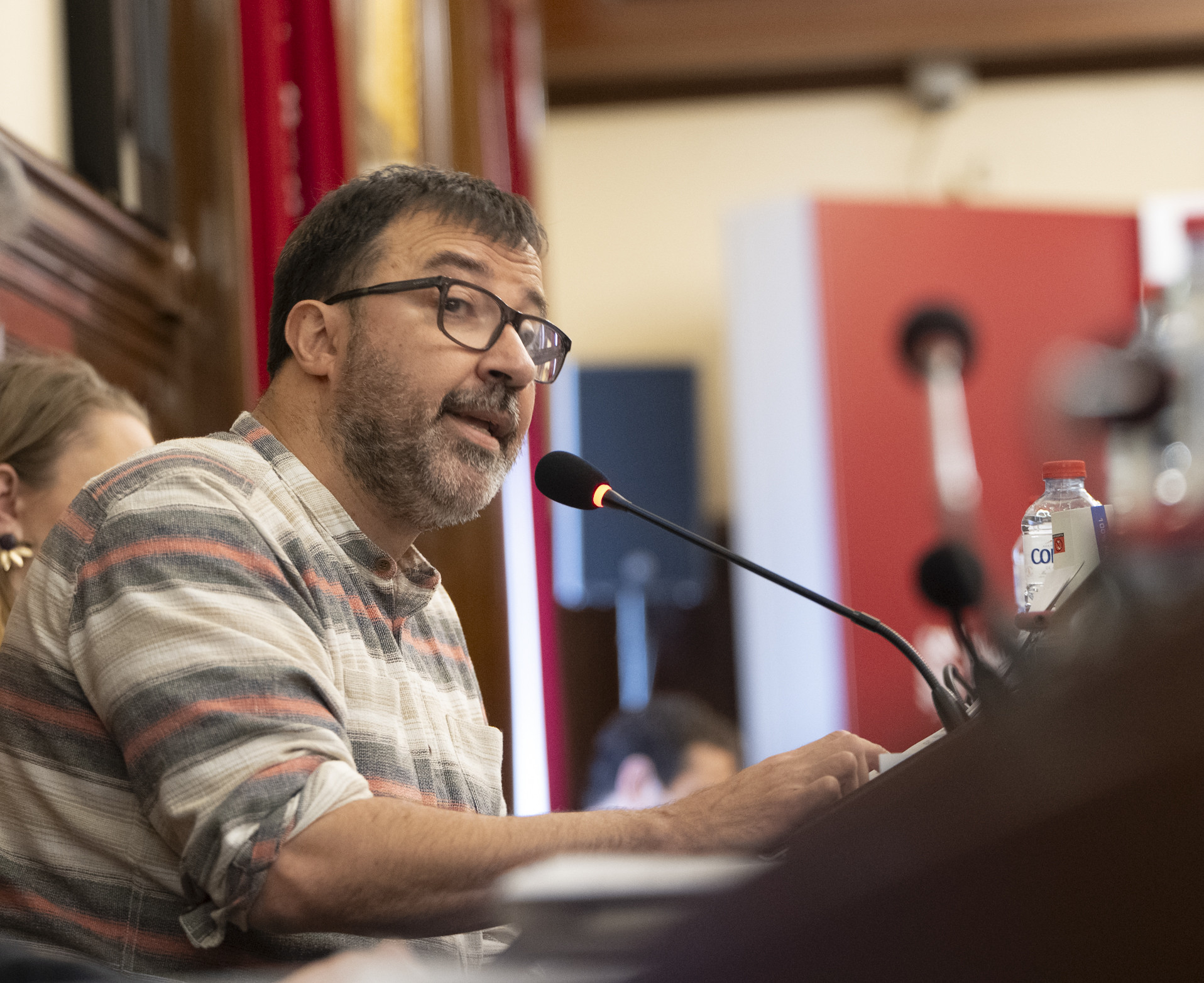 Compromís demana no donar passos 