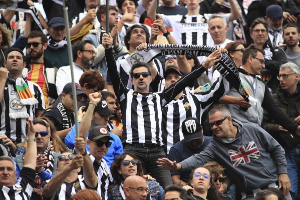 La afición del Castellón agota todas las entradas a 10 días del partido en Castalia ante el Ibiza
