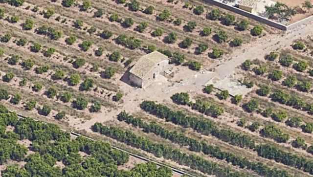 La AECC saca a subasta terrenos en Castelló y destinará la recaudación a fines de investigación