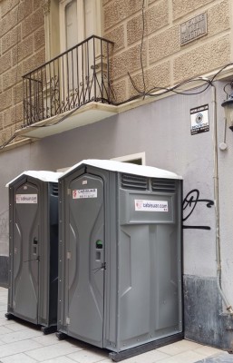 Instalados treinta aseos públicos en Cartagena durante las Cruces de Mayo para evitar que el centro se convierta en un gran urinario público  