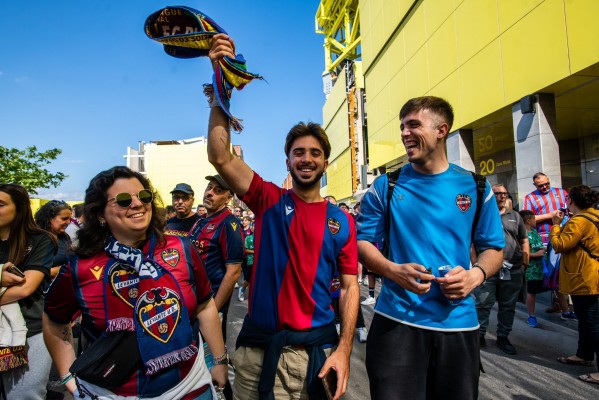El Levante vende más de 1.000 entradas para La Cerámica  y pone a la venta otras 670
