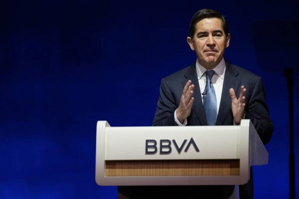  BBVA propone un canje de 1 acción nueva por cada 4,83 acciones de Sabadell, que supone una prima de 30%