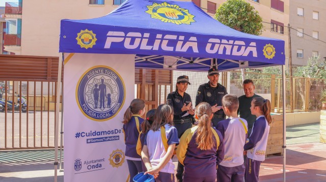 Onda previene el acoso escolar a través de la Unidad de Agente Tutor de la Policía Local 