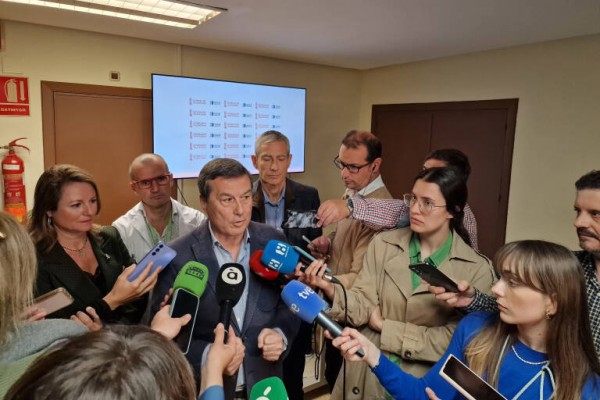 Gómez abre la vía para concertar con la privada debido a los problemas estructurales del Provincial
