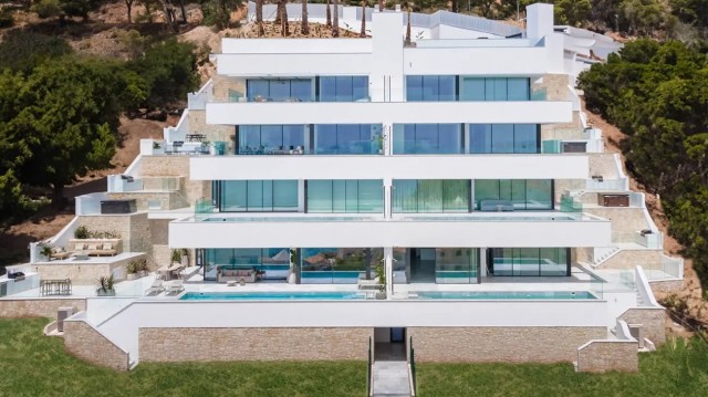 Porcelanosa viste una exclusiva promoción de lujo en la Cala del Mascarat de Altea