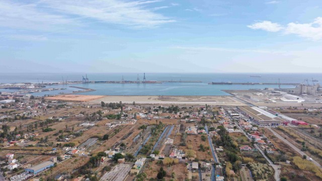 Ibáñez destaca que la zona logística permitirá que el puerto sea, 