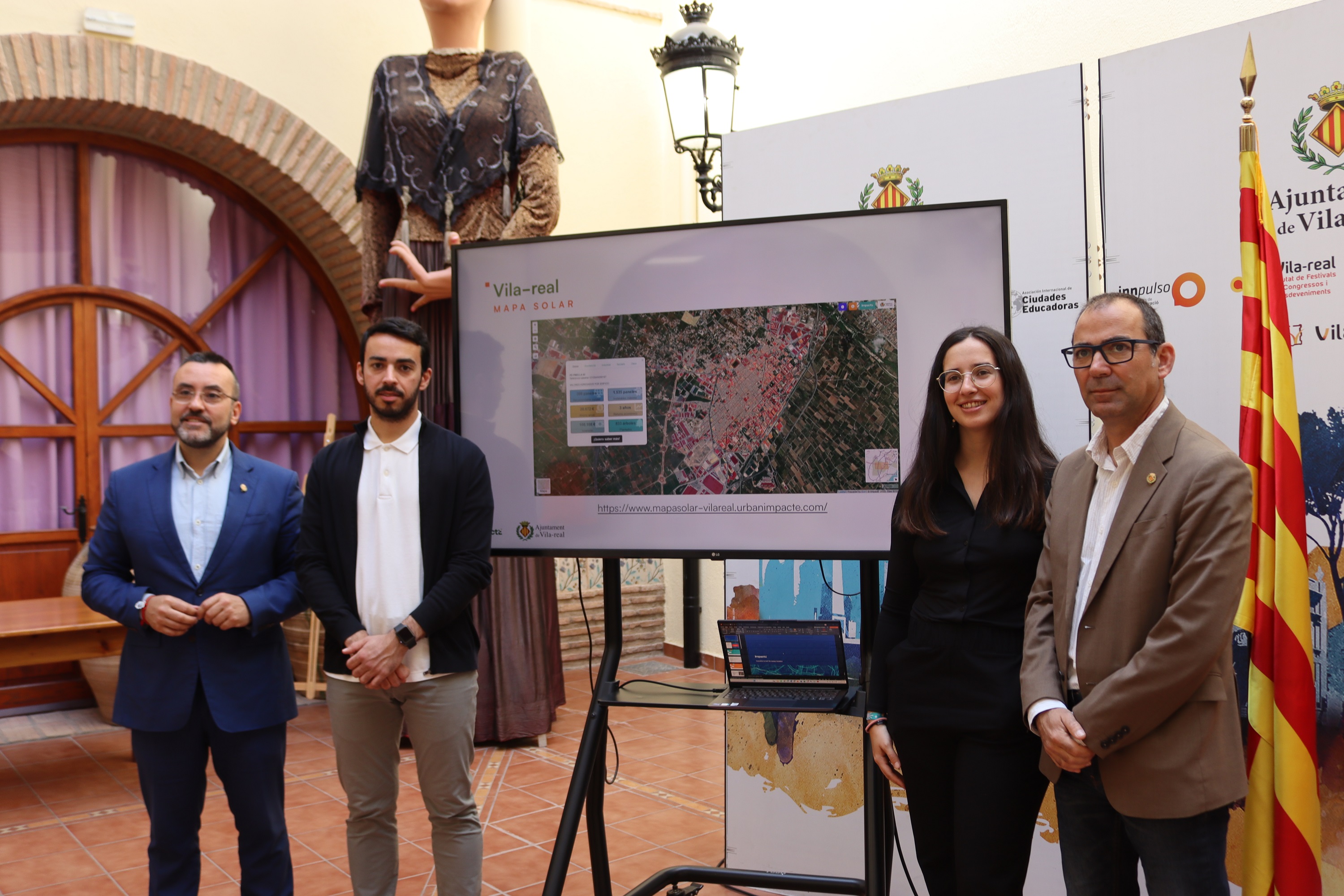 Vila-real presenta un 'mapa solar' interactivo que permite ver los datos de potencia de cada inmueble