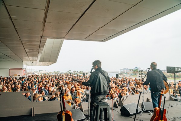 La Marina de València acoge un gran homenaje a David Bowie
