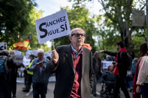 La reflexión sobre el culto al líder, una tarea pendiente para el PSOE