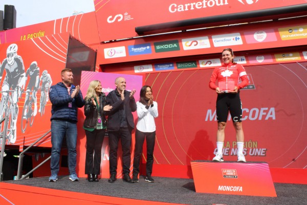 Jackson se impone en la segunda etapa de La Vuelta Femenina y Vas se pone líder en Moncofa