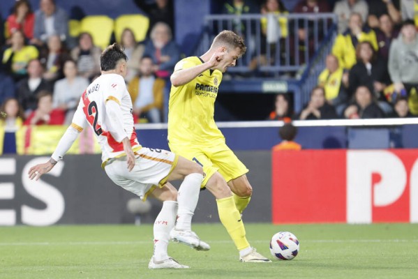 El doble reto de Sørloth: conseguir el Pichichi y superar a Forlán en su primera temporada