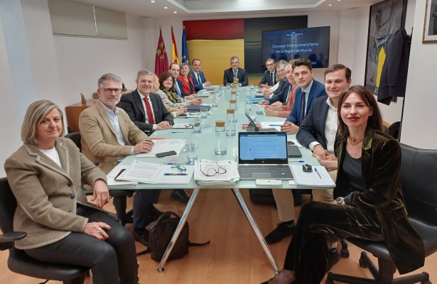 La IA entra en la UMU: estos son los cuatro títulos nuevos que se podrán cursar en las universidades de la Región