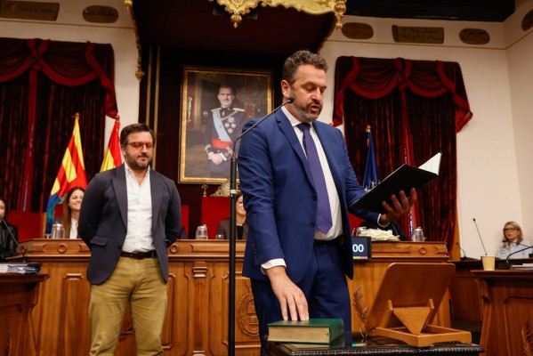 José Antonio Román ya es nuevo concejal del Ayuntamiento de Elche