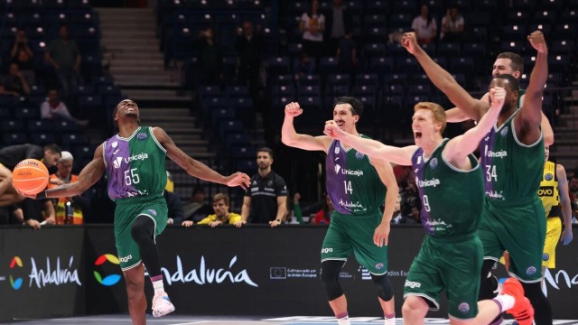 El Unicaja vence al Lenovo una final europea en clave española que domina desde el principio

