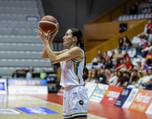El Hozono Jairis acaba la LF Endesa cayendo por 70-47 en Girona en los cuartos de final