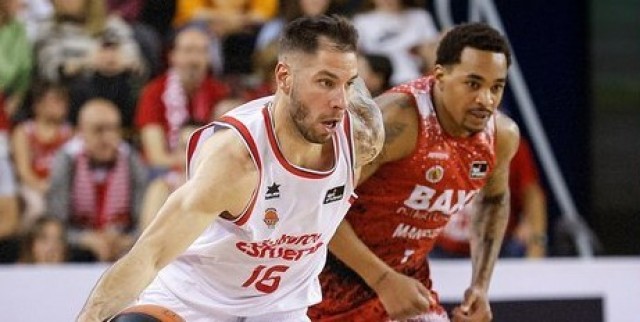 Valencia Basket llega tarde y Baxi Manresa da un paso de gigante hacia el 'play-off' 