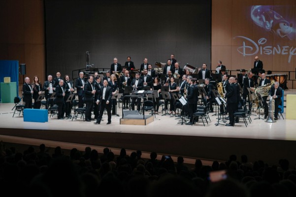 La Banda Municipal de Castelló homenajea en el Auditorio a los clásicos de la factoría Disney
