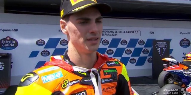 Aldeguer arrasa en Moto2 y Acosta es décimo en MotoGP en Jerez
