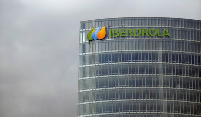 Iberdrola y Repsol aprueban el primer examen de resultados de las energéticas de este 2024