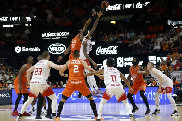 El Valencia Basket busca en Manresa asegurarse luchar por el título y apuntalar la cuarta plaza
