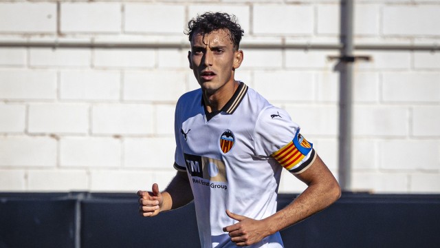 El Valencia Mestalla, a por una necesaria victoria en Sant Andreu para la salvación
